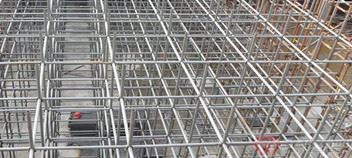 The ringlock scaffolds used in the construction