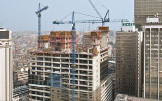 Erection Points of Scaffolding System Outside the Bank