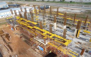 What Is the Best Way to Set Up High Level Frame Scaffolding in Projects