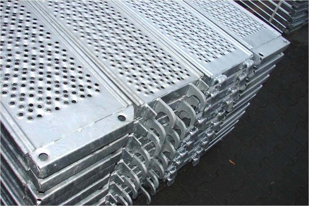 What Advantages Does Galvanized Scaffolding Planks Have?